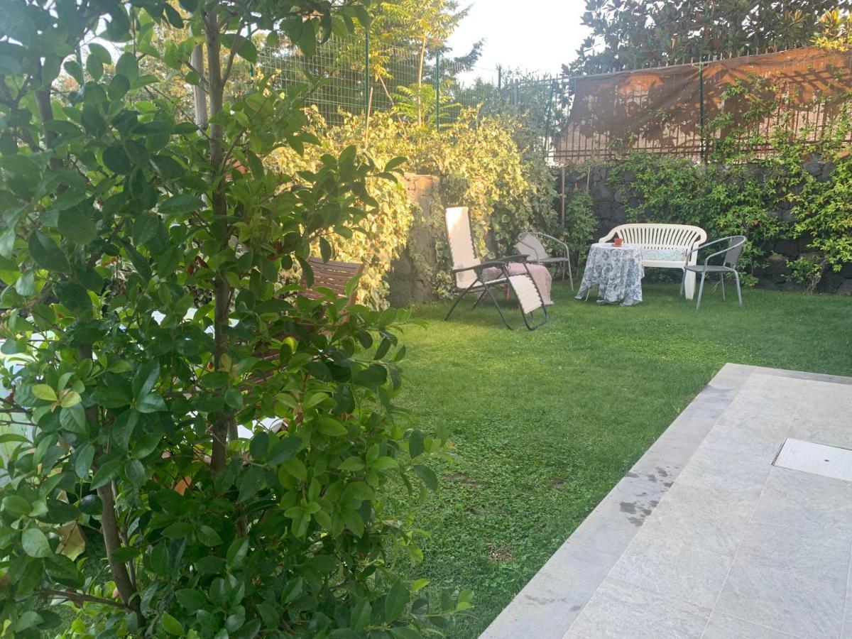 Villa In Affitto Ragalna Exterior photo